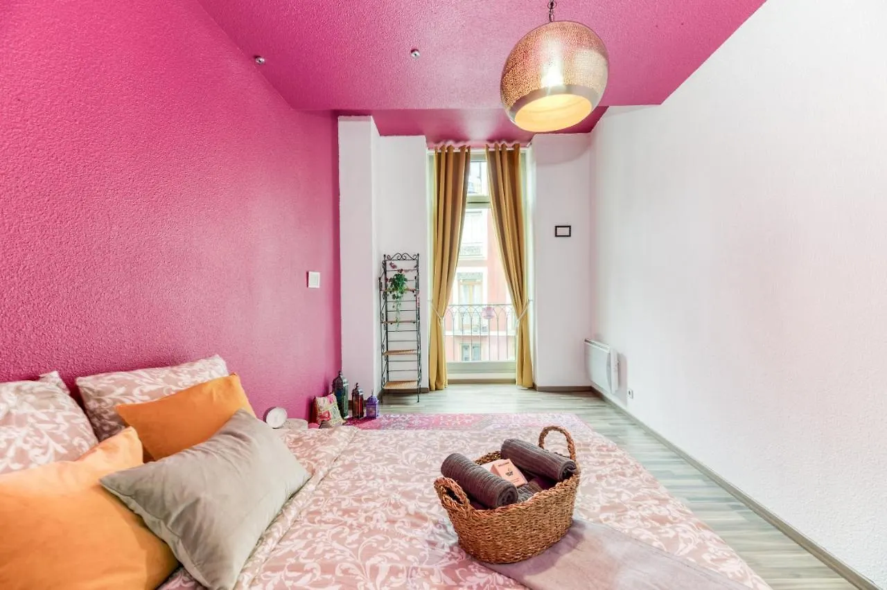 L'Elegance- Centre Historique- Confort- Netflix- Marche Frais Et Local Grenoble 0*,  France